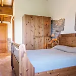 Tranquil Village With Fireplace 度假居 Castellarano