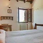 度假居 Tranquil Village With Fireplace