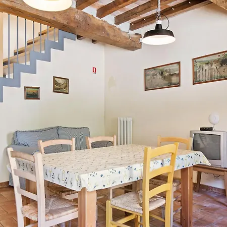 Tranquil Village With Fireplace Nyaraló *