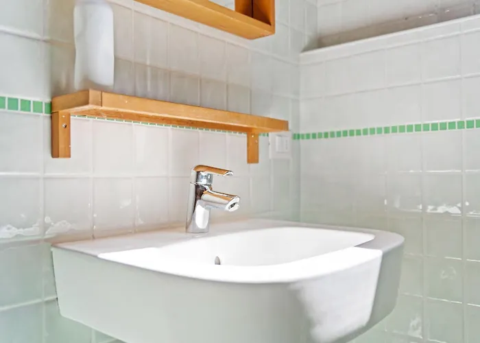 Tranquil Village With Fireplace Feriehus