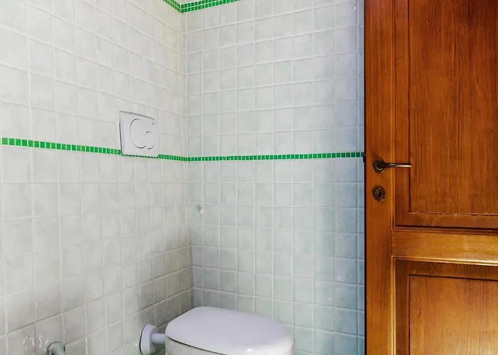 Tranquil Village With Fireplace Nyaraló